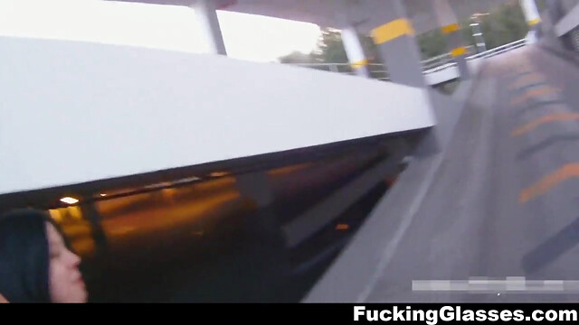 Fucking Glasses - Enough time for a quickie Evelyn Cage teen-porn