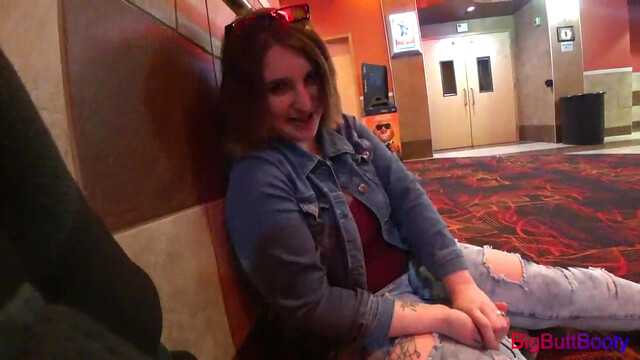 Social Media Slut Fucks On The First Date