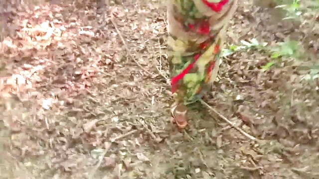 Everbest christmas sex in jungle desi radhika