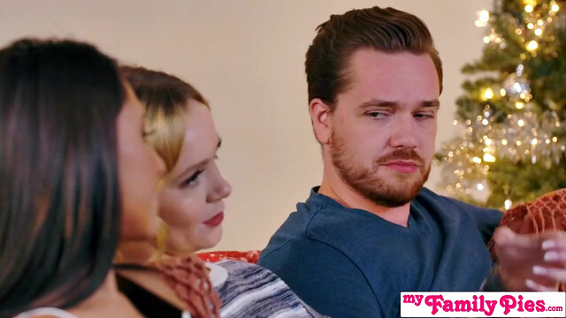 Step Sis "What we both want for Christmas is a nice, juicy, warm creampie" S17:E1