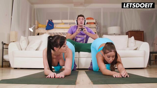 Lady Gang Disturbs Stud From His Video Games By Sucking & Riding Him Good - HORNY HOSTEL - Porn Video