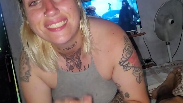 Horny Babe Enjoys Deepthroat, Deep Anal, And Pussy Pounding