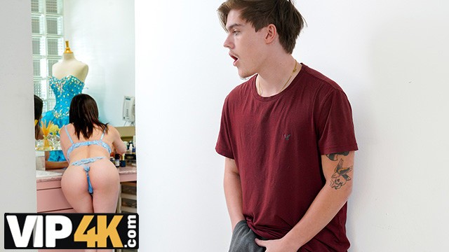 Sluts Get Messy At A Cum-Drenched Costume Party