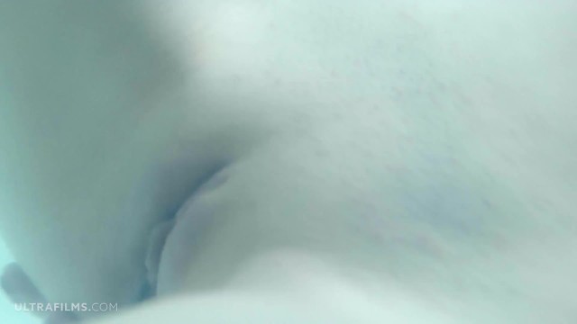 Adorable hottie diving into blissful underwater climaxes in her bubbly bathtub oasis