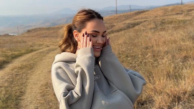 First date sex ends with her swallowing every drop of my cum